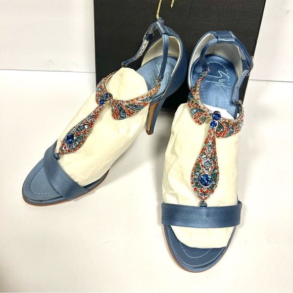 NWT Giuseppe Zanotti blue satin crystal heels. Sz 36 - Picture 13 of 14